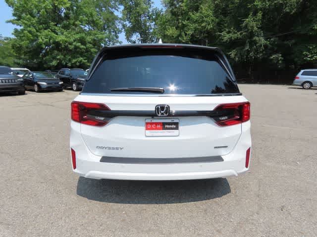 New 2026 Honda Odyssey Touring image 5