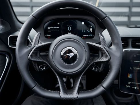 Used 2025 McLaren Artura image 51