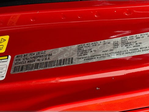 Used 2023 Jeep Wrangler Sahara image 12