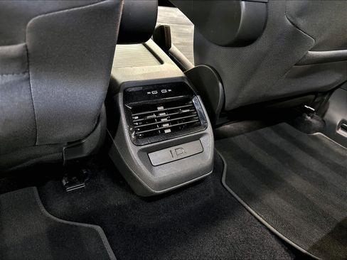 Certified 2022 Volkswagen ID.4 Pro RWD image 13