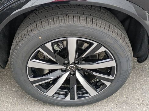 New 2026 Volvo XC90 B5 Core AWD/4WD image 18