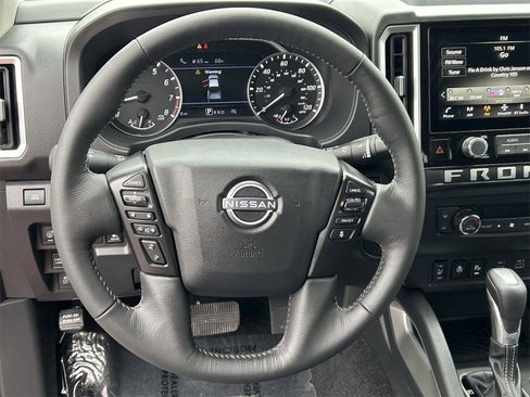 New 2025 Nissan Frontier SV w/ SV Convenience Package image 23