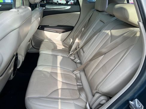 Used 2019 Lincoln MKC Reserve w/ MKC Climate Package FWD image 6