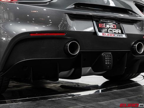 Used 2018 Ferrari 488 GTB RWD image 24