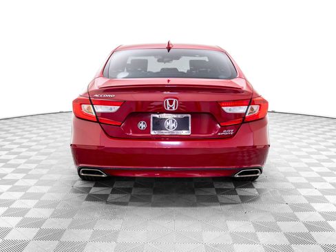 Used 2018 Honda Accord Sport image 4