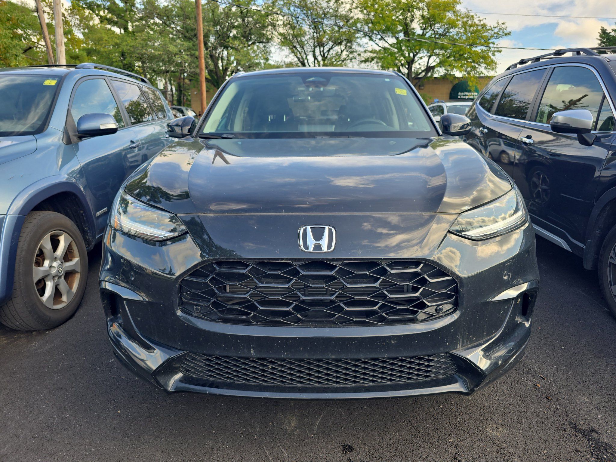 Used 2024 Honda HR-V EX-L image 3