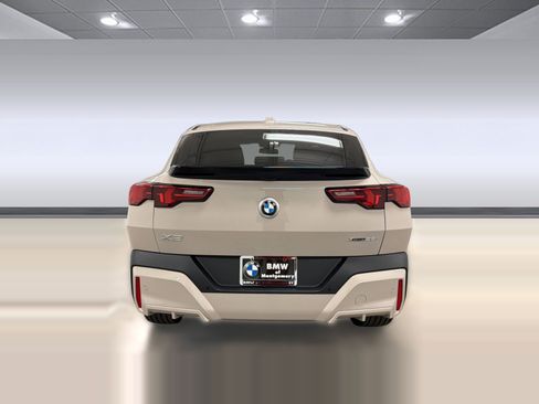 New 2026 BMW X2 xDrive28i w/ Technology Package AWD/4WD image 9