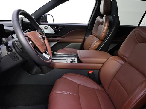Used 2025 Lincoln Aviator Reserve w/ Equipment Group 201A AWD/4WD image 13