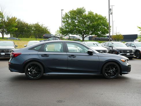 Used 2025 Honda Civic Sport image 5