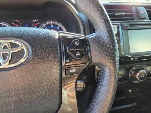 Used 2017 Toyota 4Runner TRD Off-Road AWD/4WD image 18