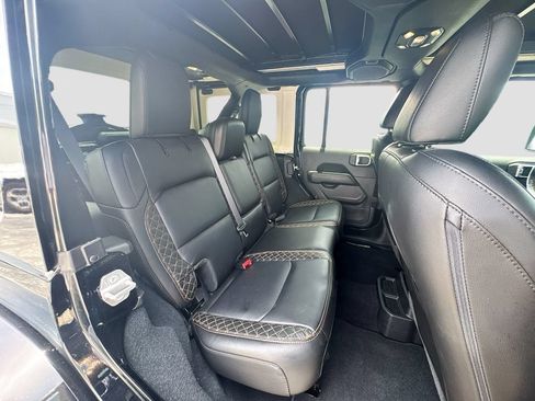 Used 2022 Jeep Wrangler Unlimited Sahara AWD/4WD image 31