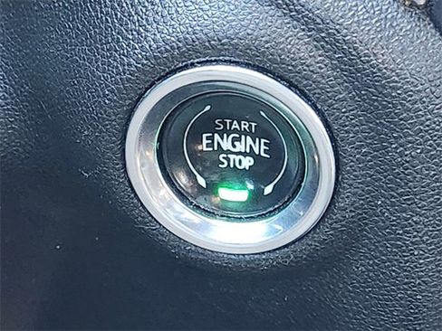 Used 2021 Chevrolet Silverado 1500 RST image 25