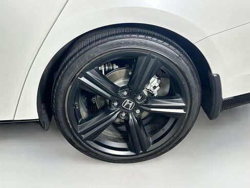 Used 2023 Honda Accord Sport image 11