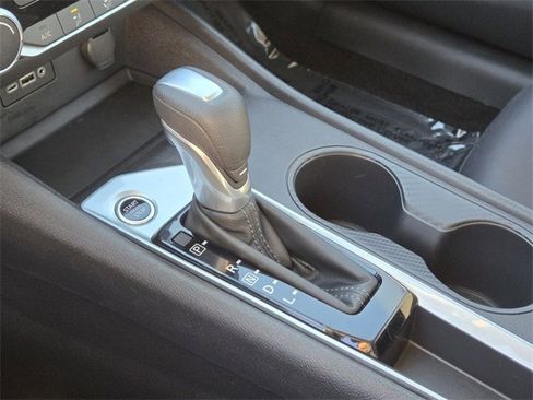 Used 2025 Nissan Altima 2.5 S image 23