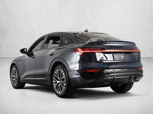 Certified 2024 Audi Q8 e-tron Premium Plus w/ Premium Plus Package AWD/4WD image 23