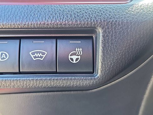 Used 2024 Toyota Prius Prime FWD image 19