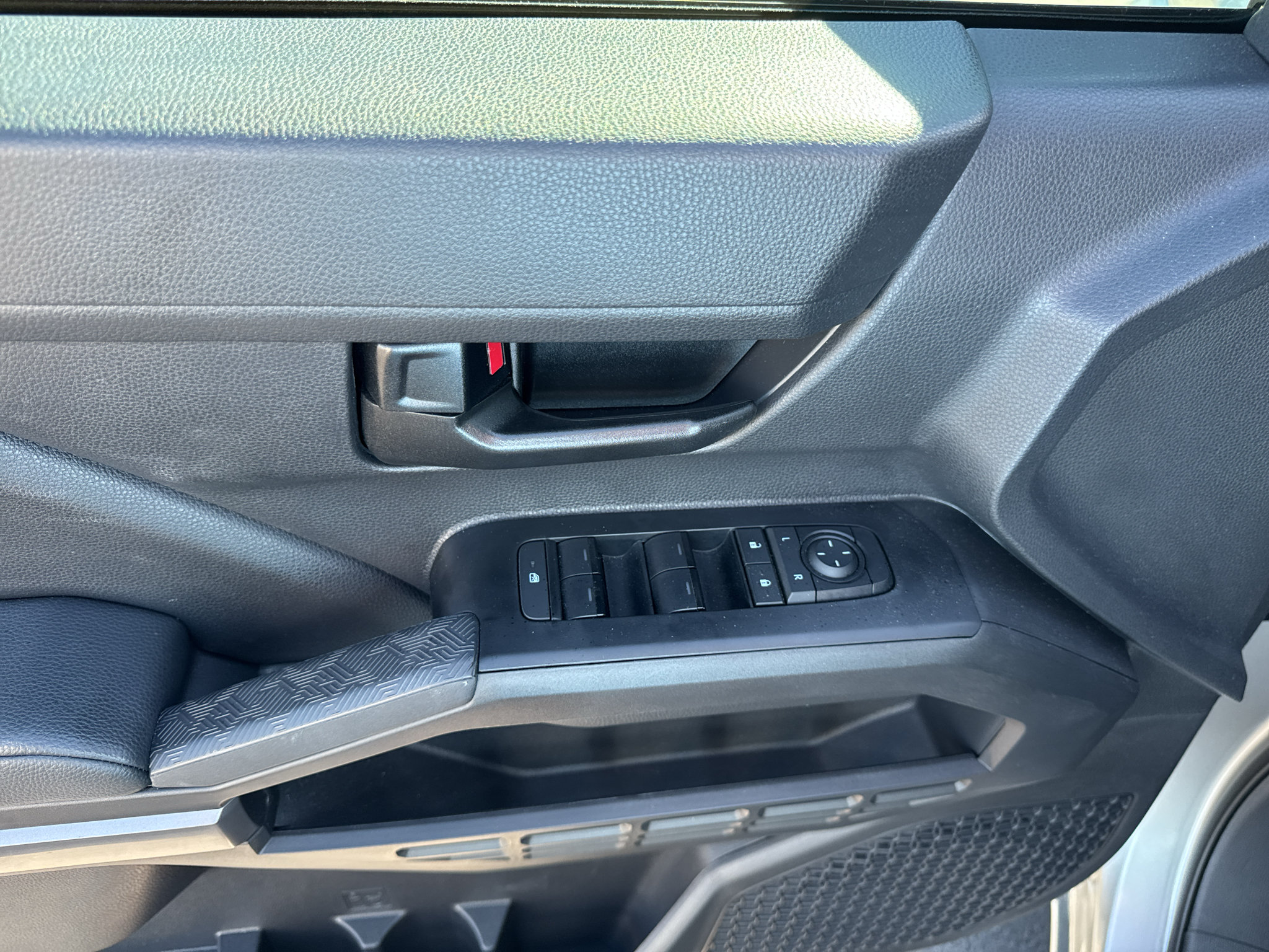 Certified 2026 Toyota Tacoma SR5 AWD/4WD image 13
