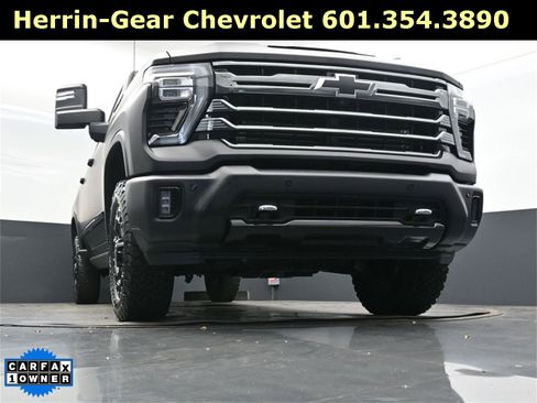 Used 2024 Chevrolet Silverado 2500 High Country w/ High Country Premium Package image 44