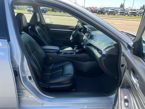 Used 2025 Nissan Altima 2.5 SR FWD image 40