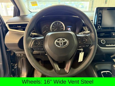 Used 2021 Toyota Corolla LE image 12