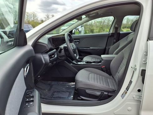 Used 2025 Kia K4 EX FWD image 68