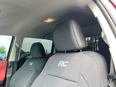 Used 2023 Toyota Tacoma SR5 w/ Technology Package image 20