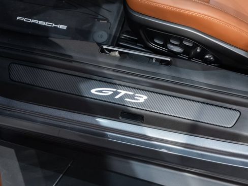 Used 2026 Porsche 911 GT3 RWD image 19