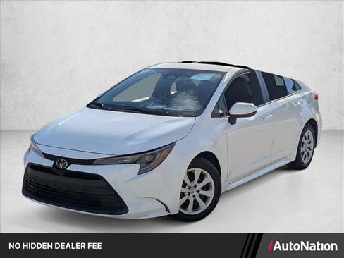 Used 2023 Toyota Corolla LE FWD image 1