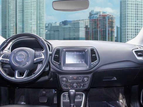 Used 2020 Jeep Compass Latitude image 19