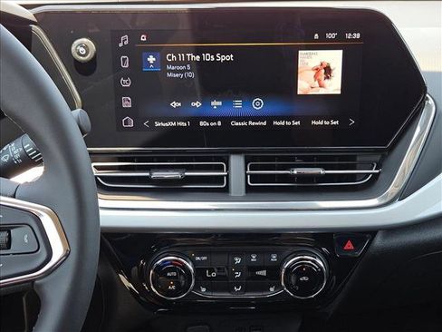 New 2026 Chevrolet Trax LT w/ Driver Confidence Package image 15