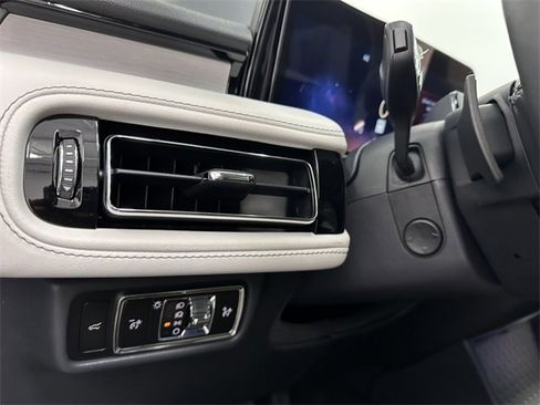 New 2025 Lincoln Aviator Reserve w/ Illumination Package image 36