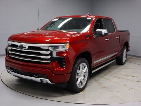 Used 2023 Chevrolet Silverado 1500 High Country w/ High Country Premium Package AWD/4WD image 6