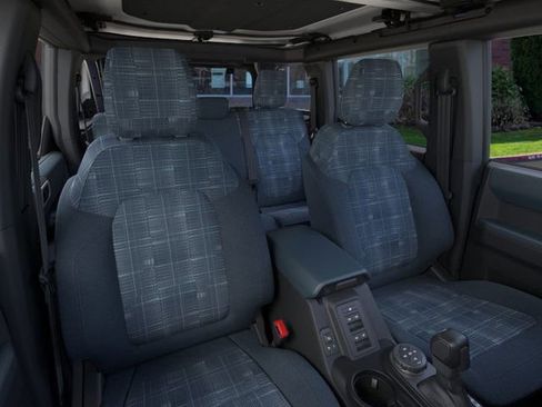New 2025 Ford Bronco Heritage Edition image 10