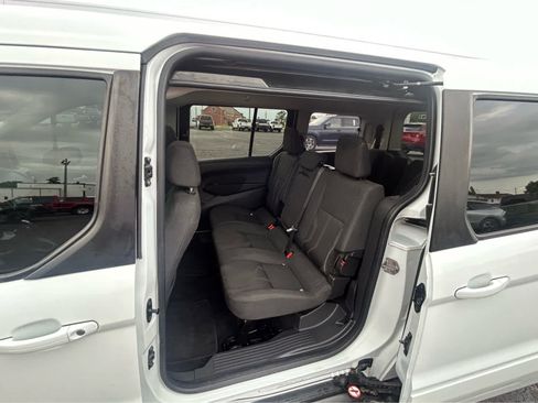 Used 2018 Ford Transit Connect XLT FWD image 10