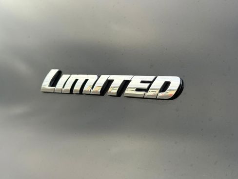 Used 2021 Toyota 4Runner Limited image 11