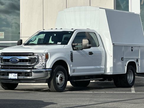Used 2022 Ford F350 XL w/ Power Equipment Group image 7