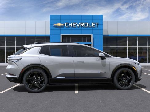 New 2025 Chevrolet Equinox EV RS image 39