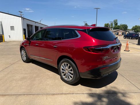 Used 2020 Buick Enclave Premium w/ Surround and Sites Package AWD/4WD image 29
