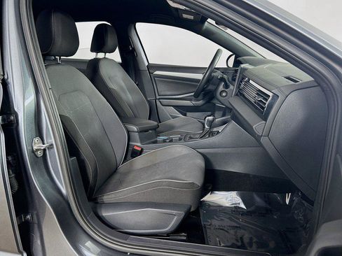 Certified 2025 Volkswagen Jetta Sport FWD image 26