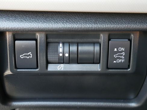Used 2025 Subaru Forester Limited AWD/4WD image 34