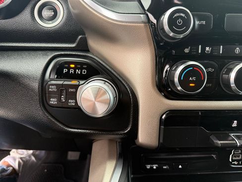 Used 2019 RAM 1500 Laramie AWD/4WD image 26