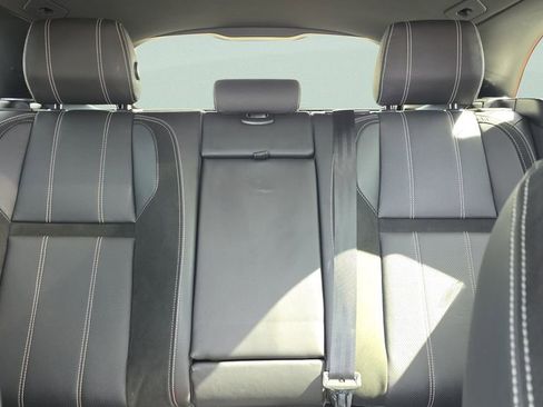 Used 2019 Land Rover Range Rover Velar R-Dynamic SE image 10