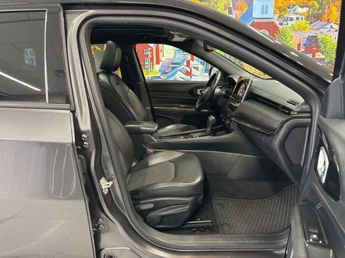 Used 2022 Jeep Compass Altitude w/ Sun and Sound Group image 57