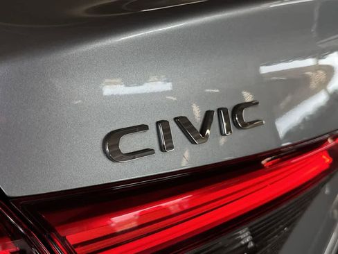 Used 2024 Honda Civic Sport image 11