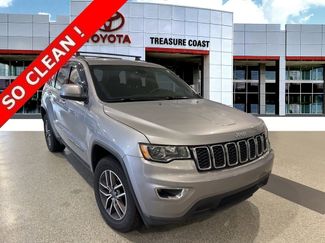 Used 2019 Jeep Grand Cherokee Laredo w/ 18" Wheel & 8.4" Radio Group image 1