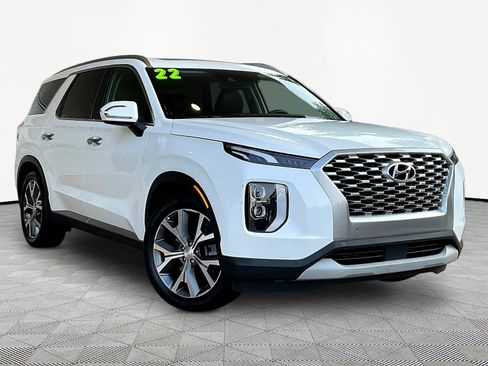 Used 2022 Hyundai Palisade SEL w/ Premium Package FWD image 3