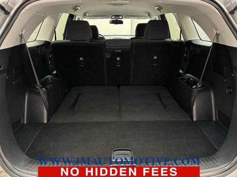 Used 2017 Kia Sorento AWD w/ LX Convenience Package image 18