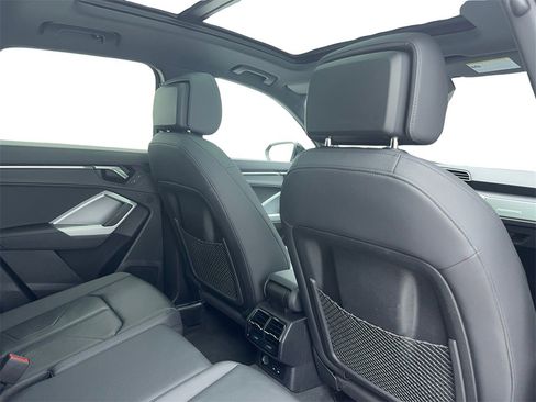 Used 2025 Audi Q3 2.0T Premium image 46