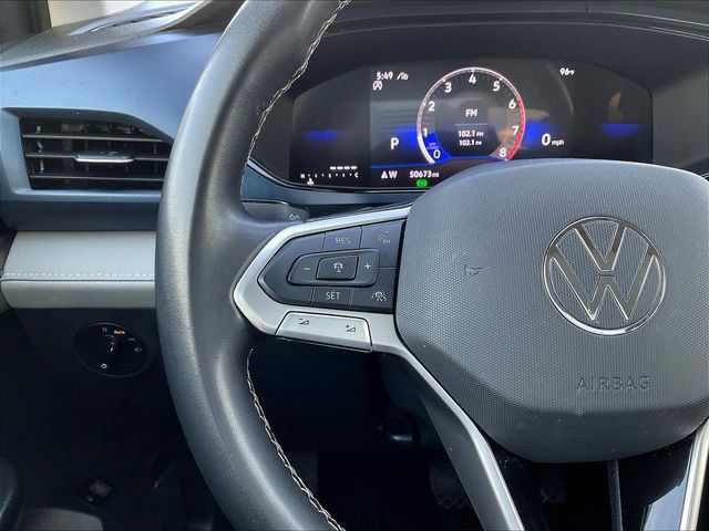 Used 2024 Volkswagen Taos SE AWD/4WD image 13