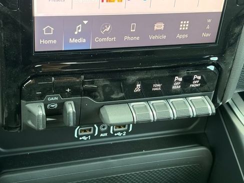 New 2026 RAM 2500 Big Horn AWD/4WD image 23